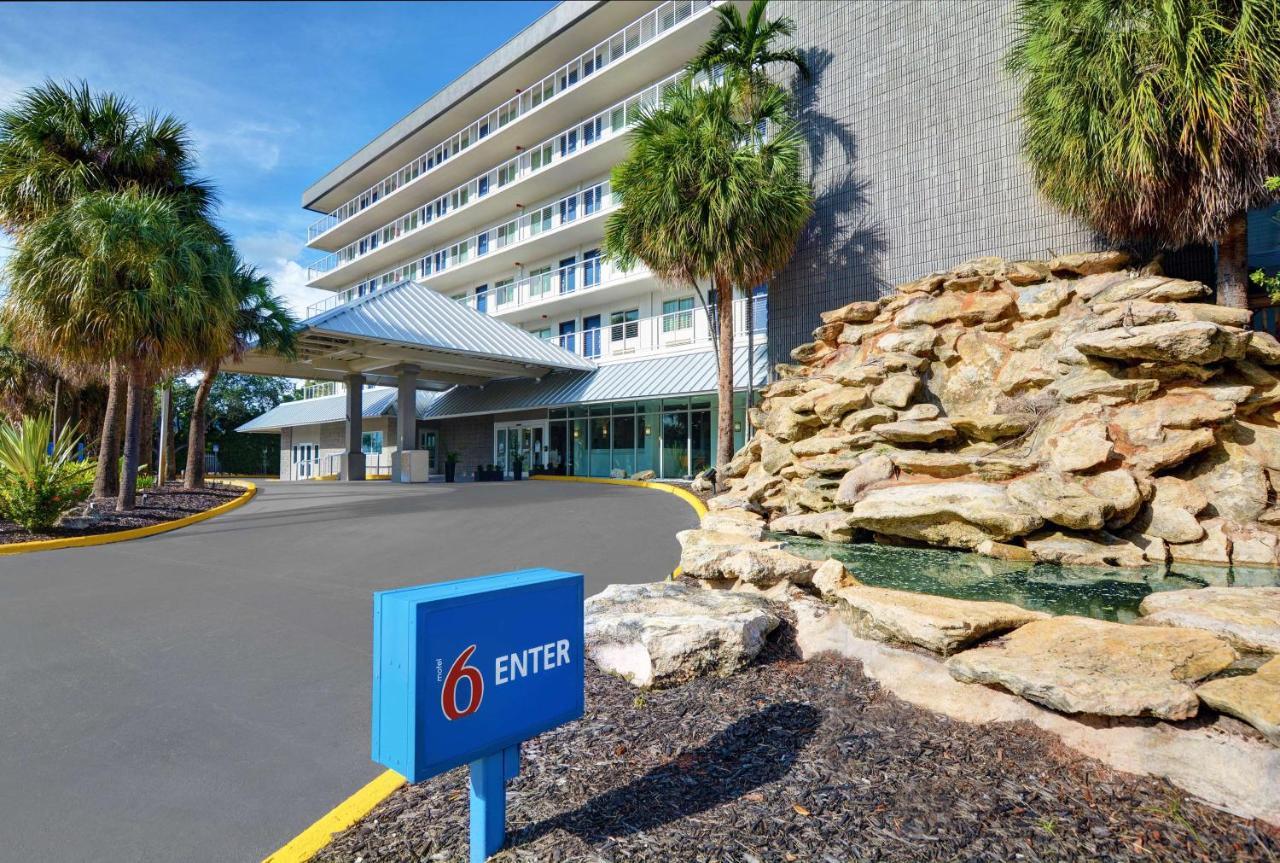 Motel 6-Cutler Bay, Fl Exterior photo