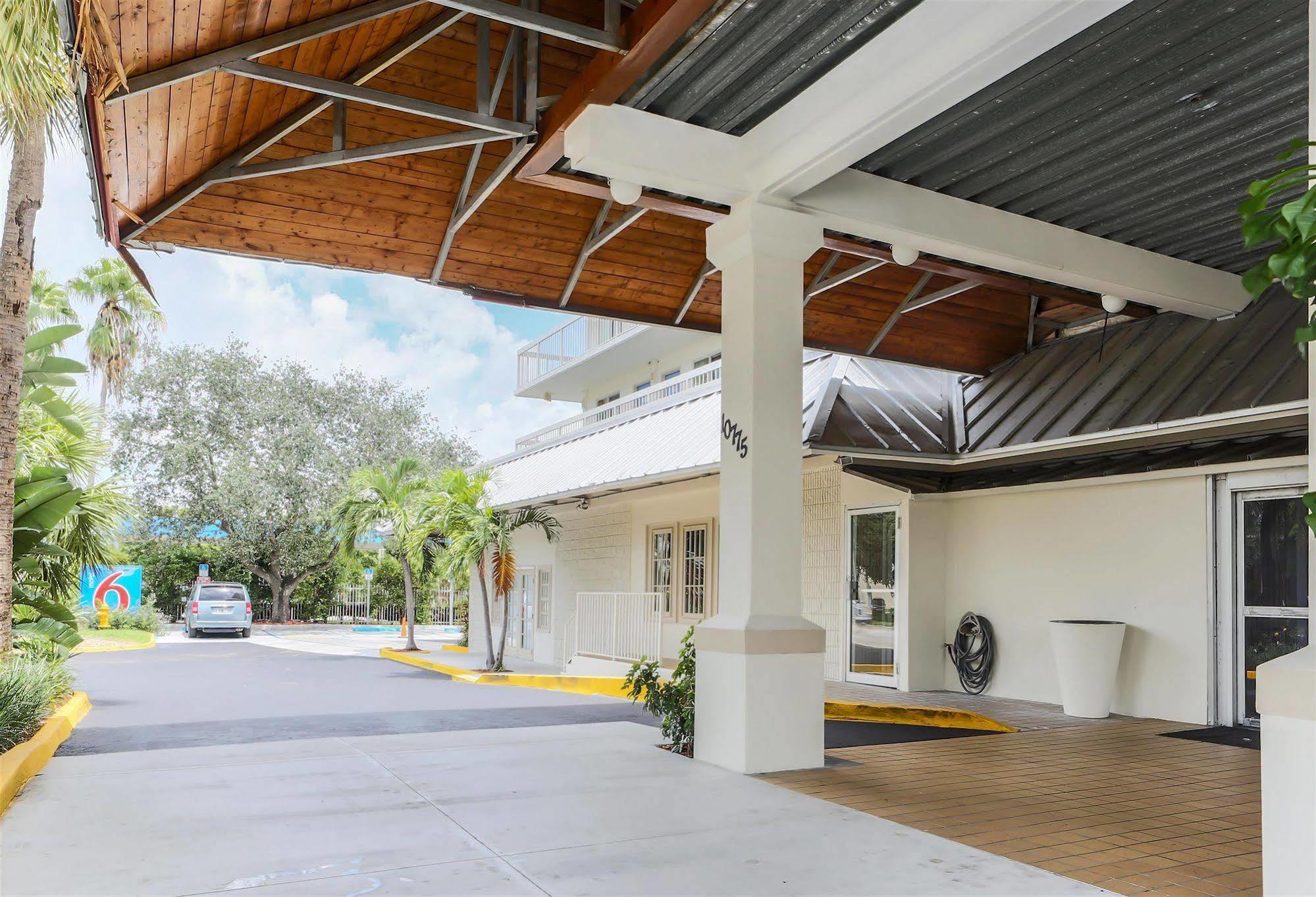 Motel 6-Cutler Bay, Fl Exterior photo